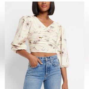 NWT floral puff sleeve top